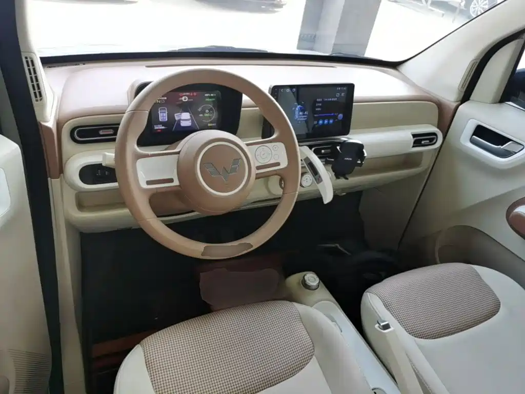 Wuling MINIEV — миниатюра 10