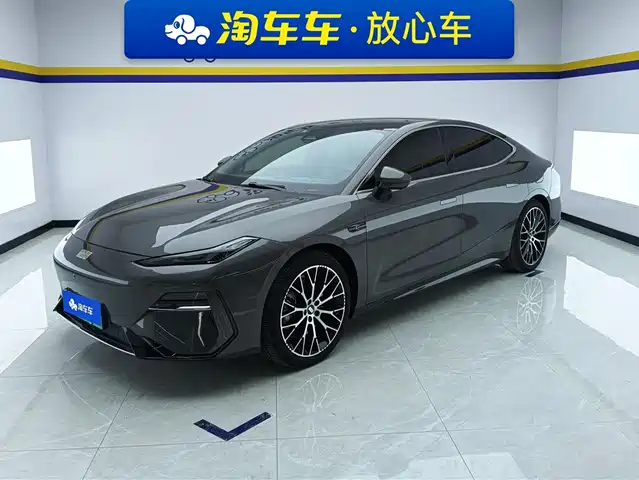 geely-galaxy galaxy-e8