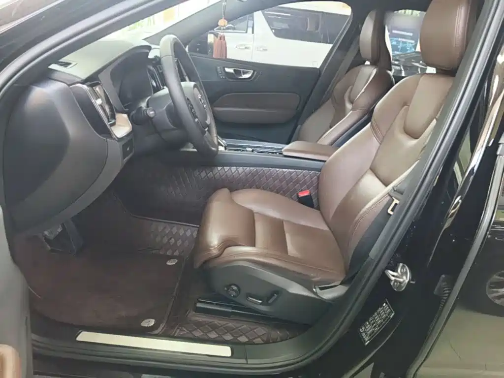Volvo XC60 — миниатюра 15