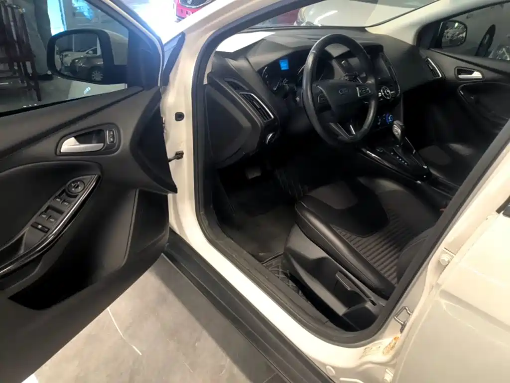 Ford Focus — миниатюра 16