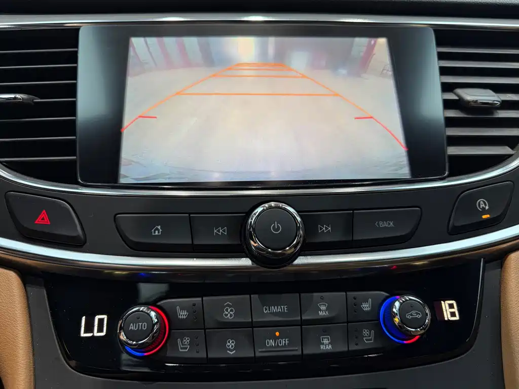 Buick LaCrosse — миниатюра 12