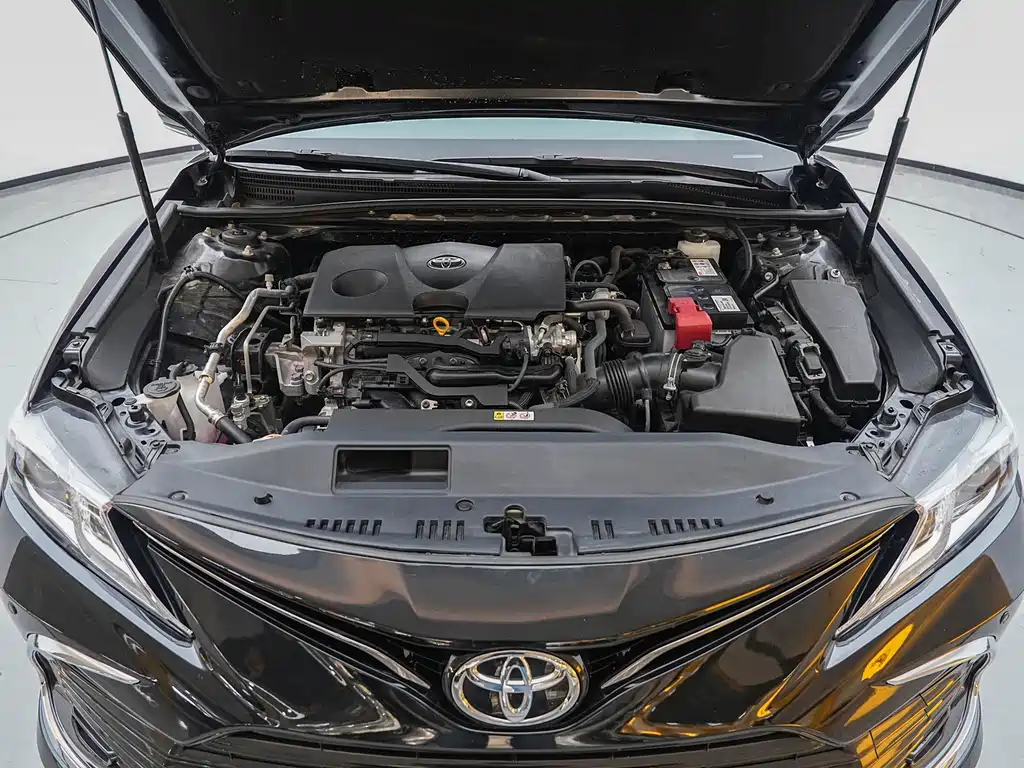Toyota Camry — миниатюра 8