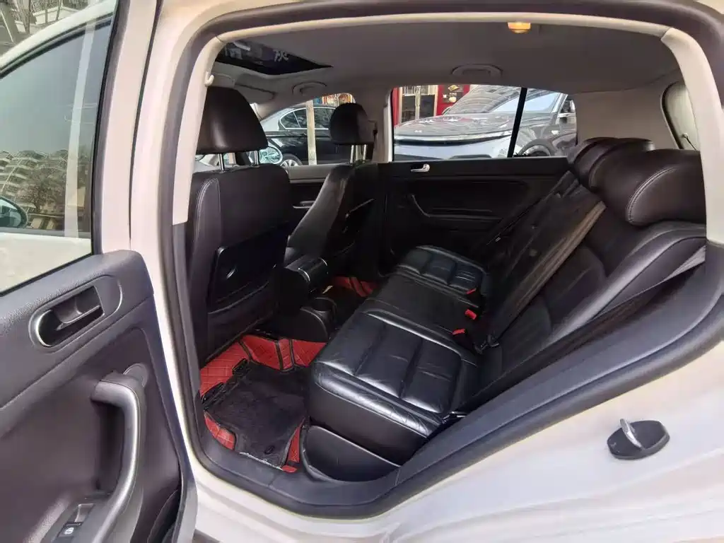 Volkswagen Golf 2011 1.4TSI Cross Golf