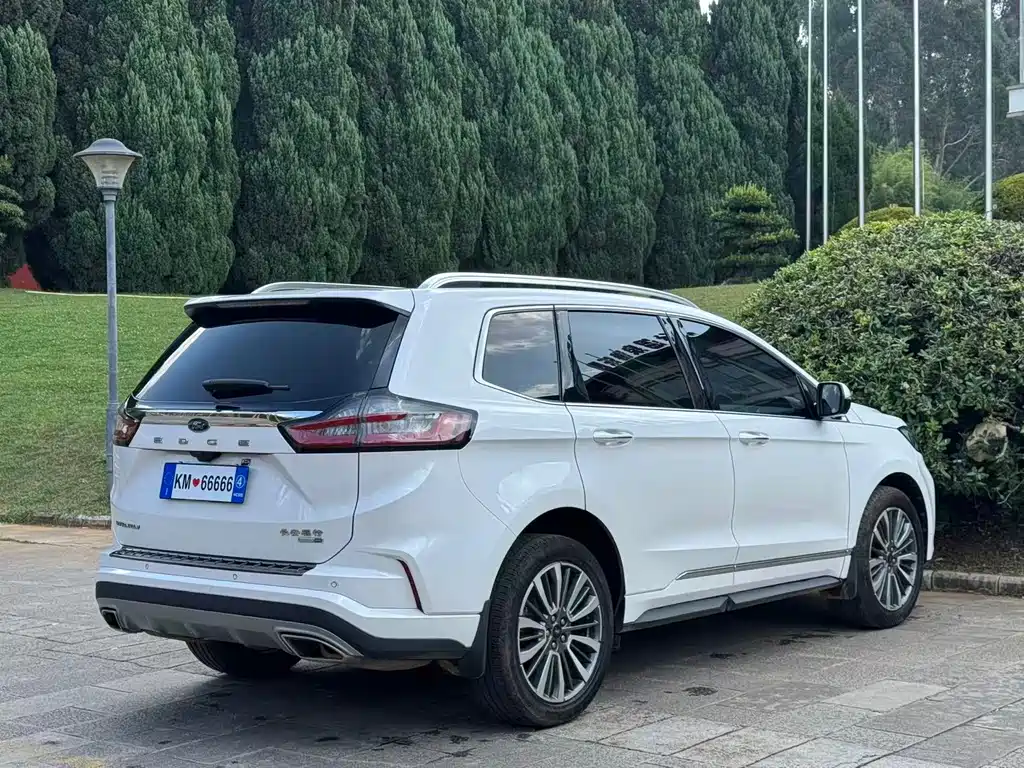 Ford Edge — миниатюра 4