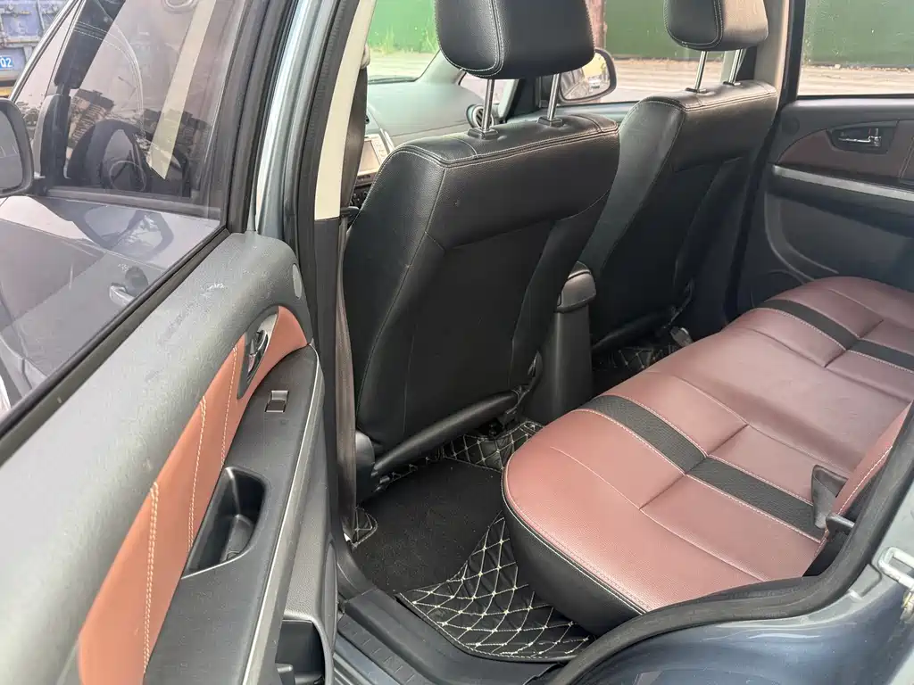 Suzuki SX4 — миниатюра 6
