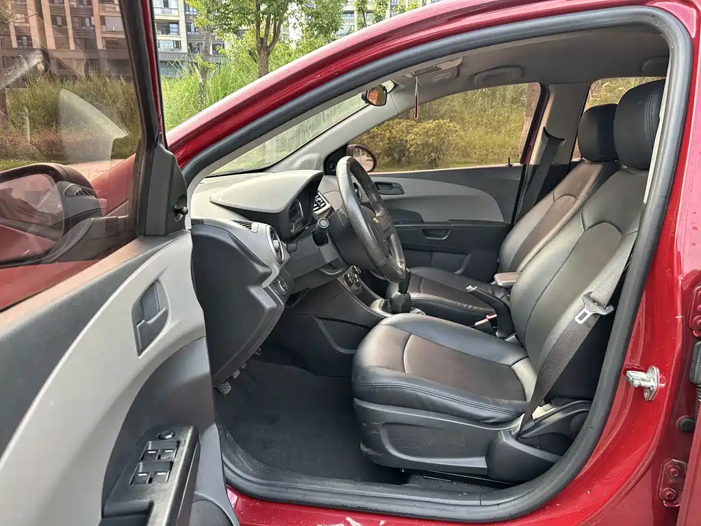 Chevrolet Aveo — миниатюра 15