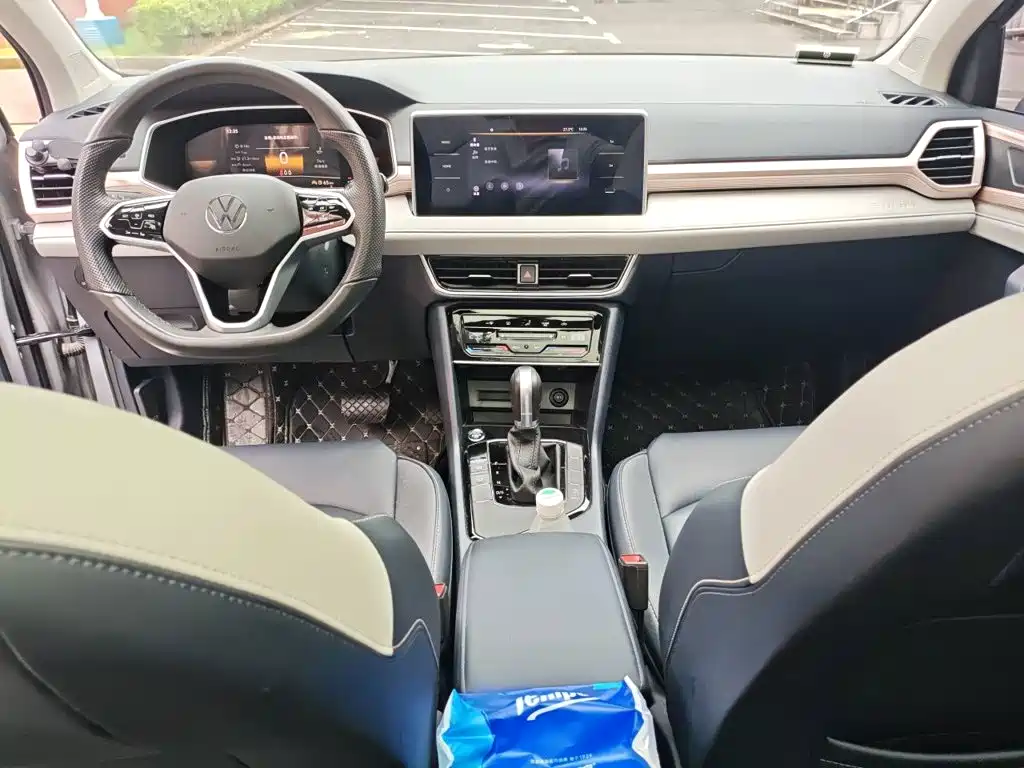 Volkswagen Tharu — миниатюра 6