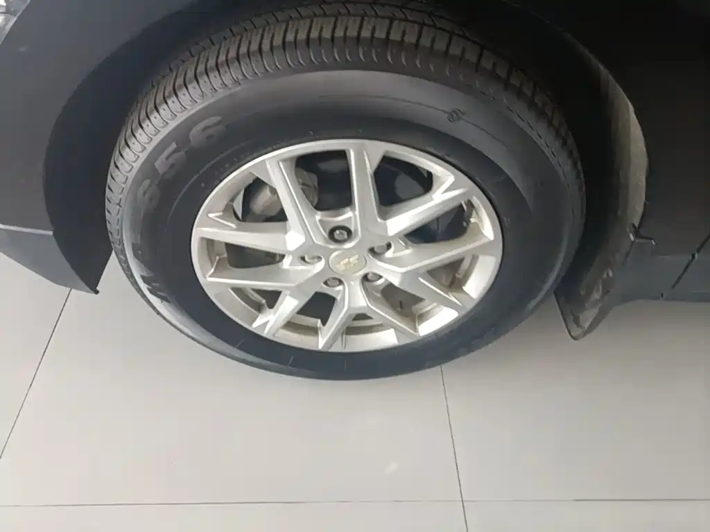 Chevrolet Equinox — миниатюра 23