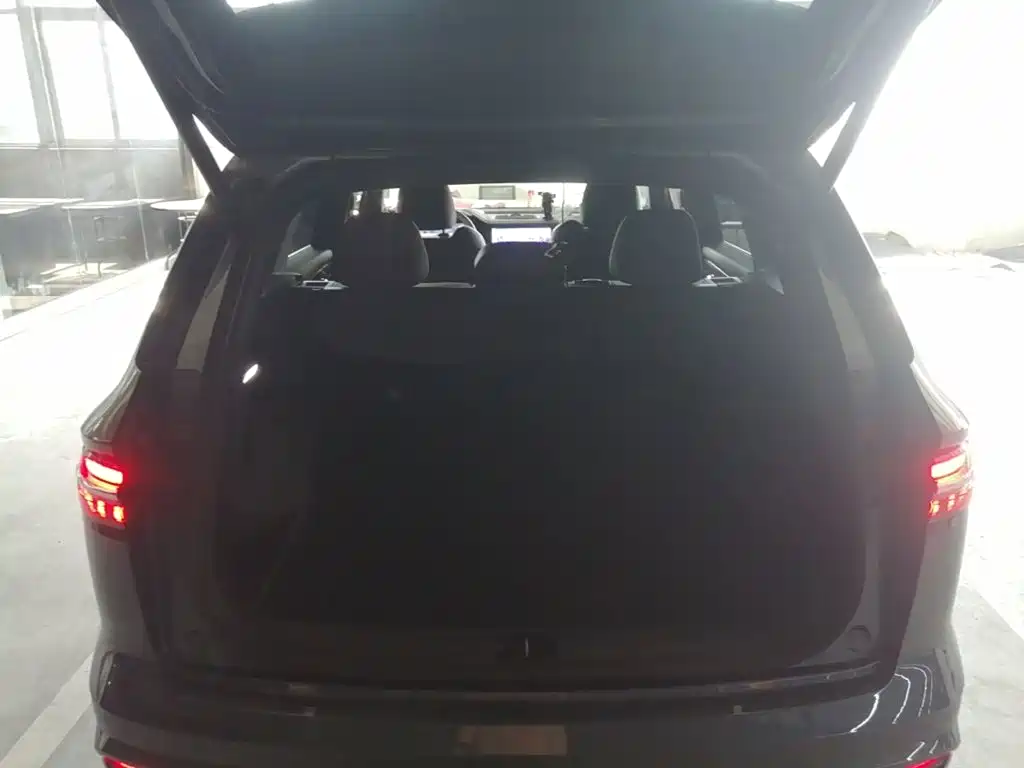 Geely Xingyue L — миниатюра 19