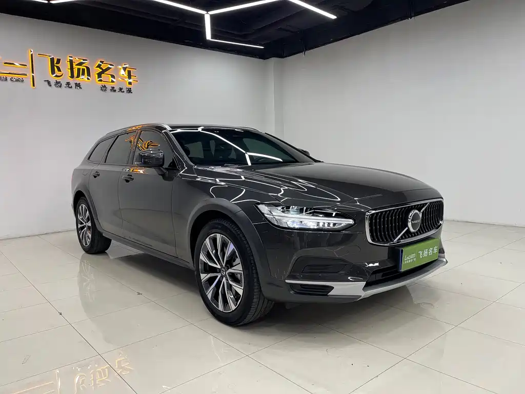 Volvo V90 2024 Cross Country B5 AWD