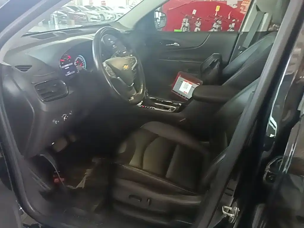 Chevrolet Equinox — миниатюра 15