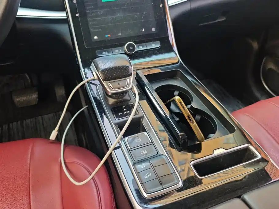 Roewe RX5 MAX — миниатюра 16
