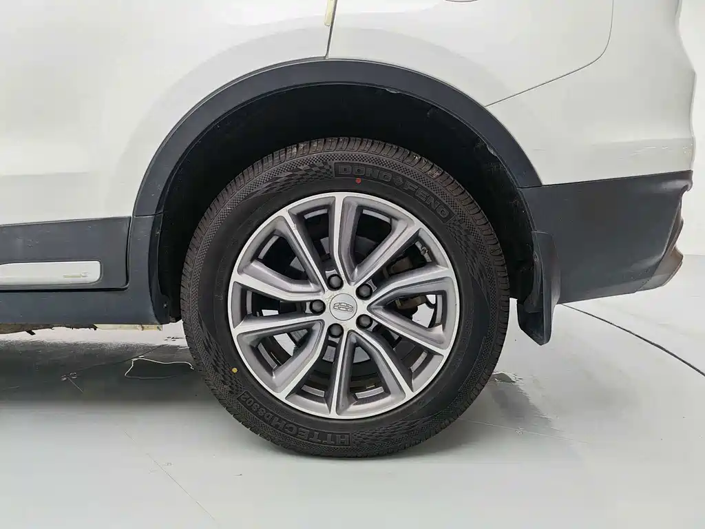 Geely Boyue — миниатюра 11