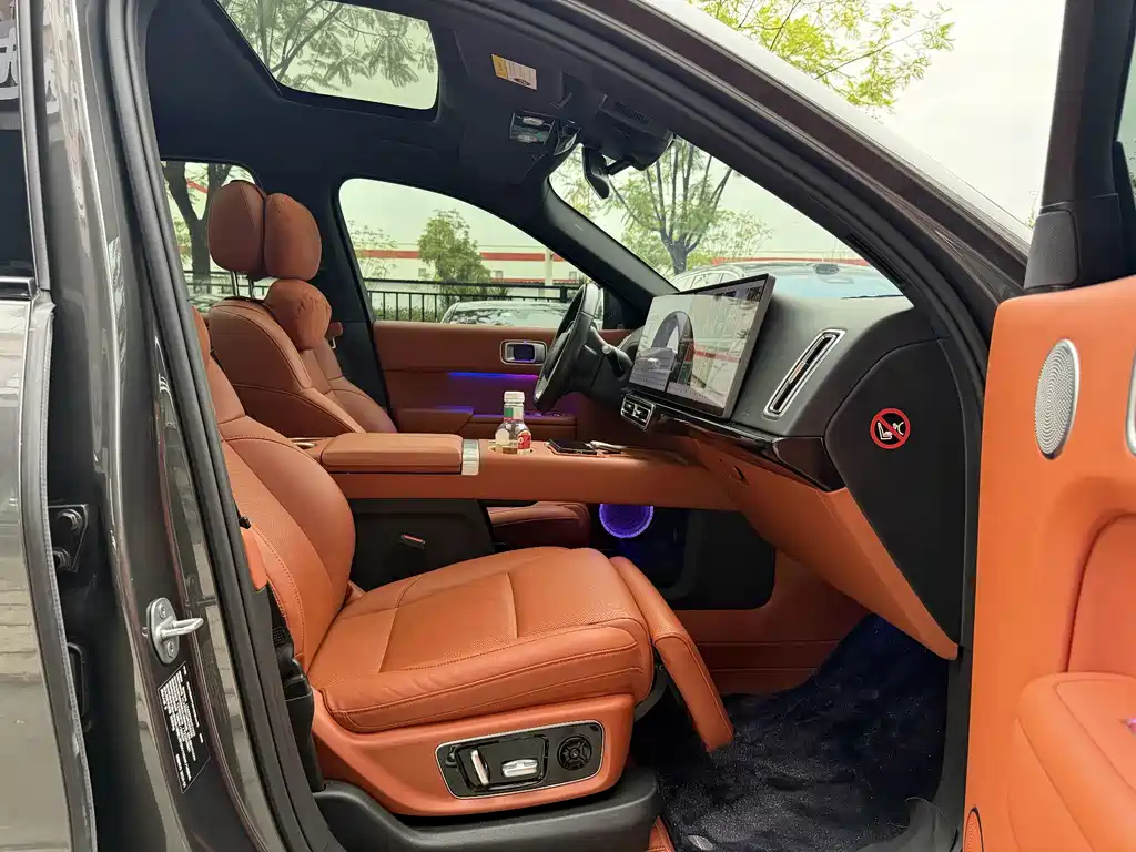 Li Auto Li L8 — миниатюра 10