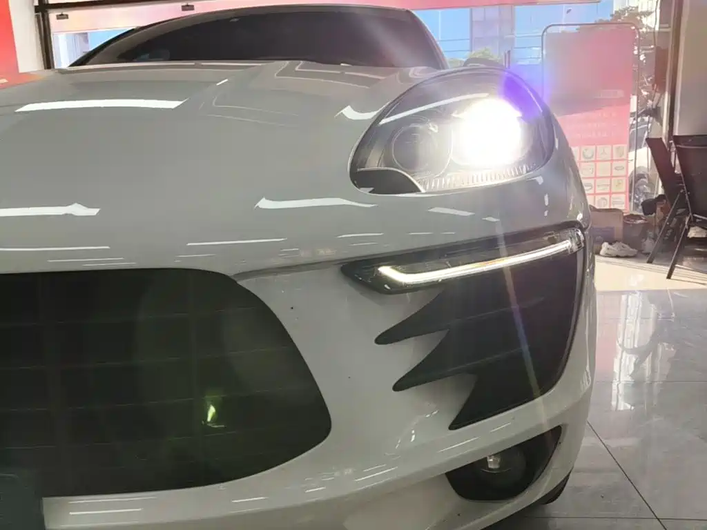 Porsche Macan — миниатюра 24