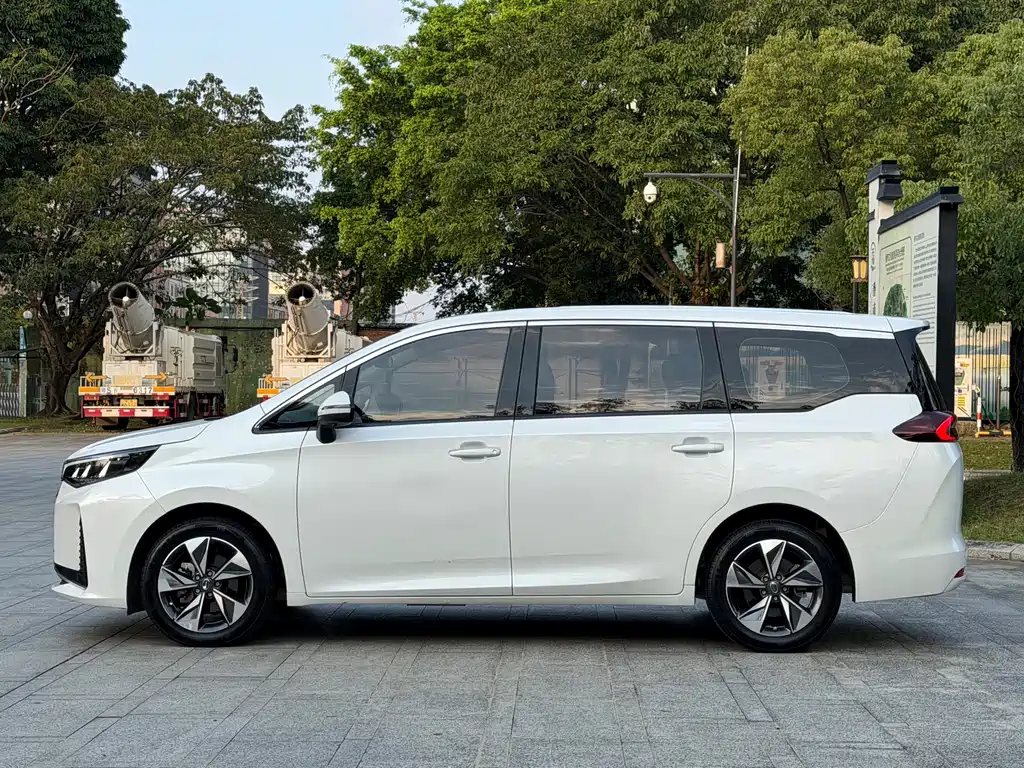 GAC Motor Trumpchi M6 — миниатюра 4