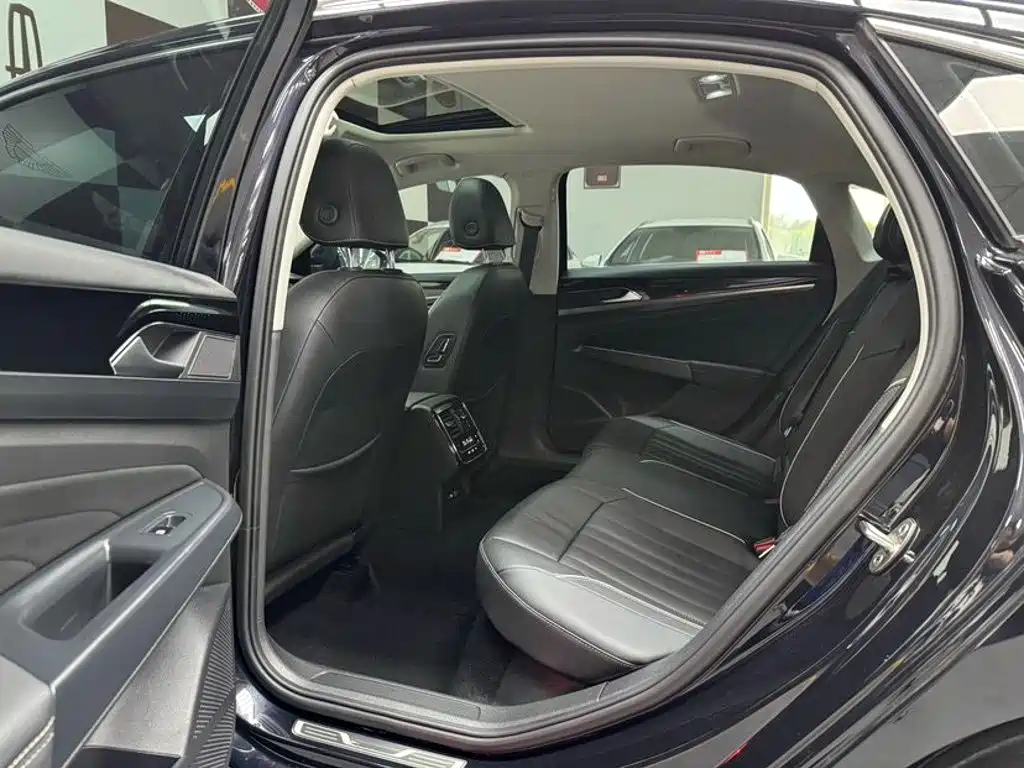 Volkswagen Passat — миниатюра 8