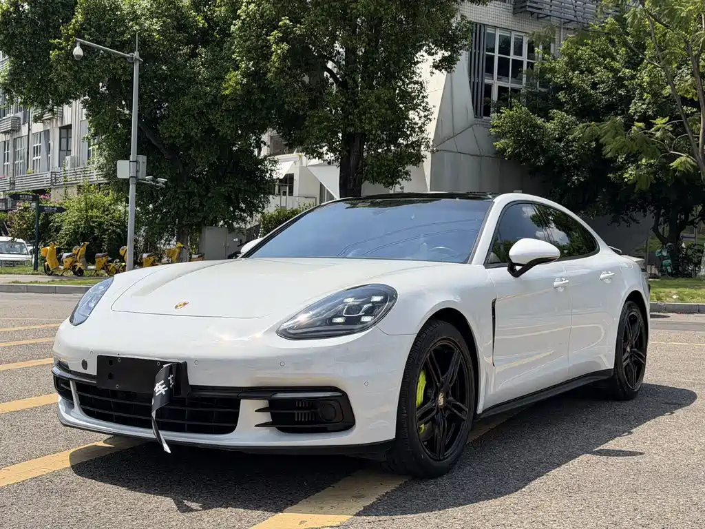 Porsche Panamera Hybrid