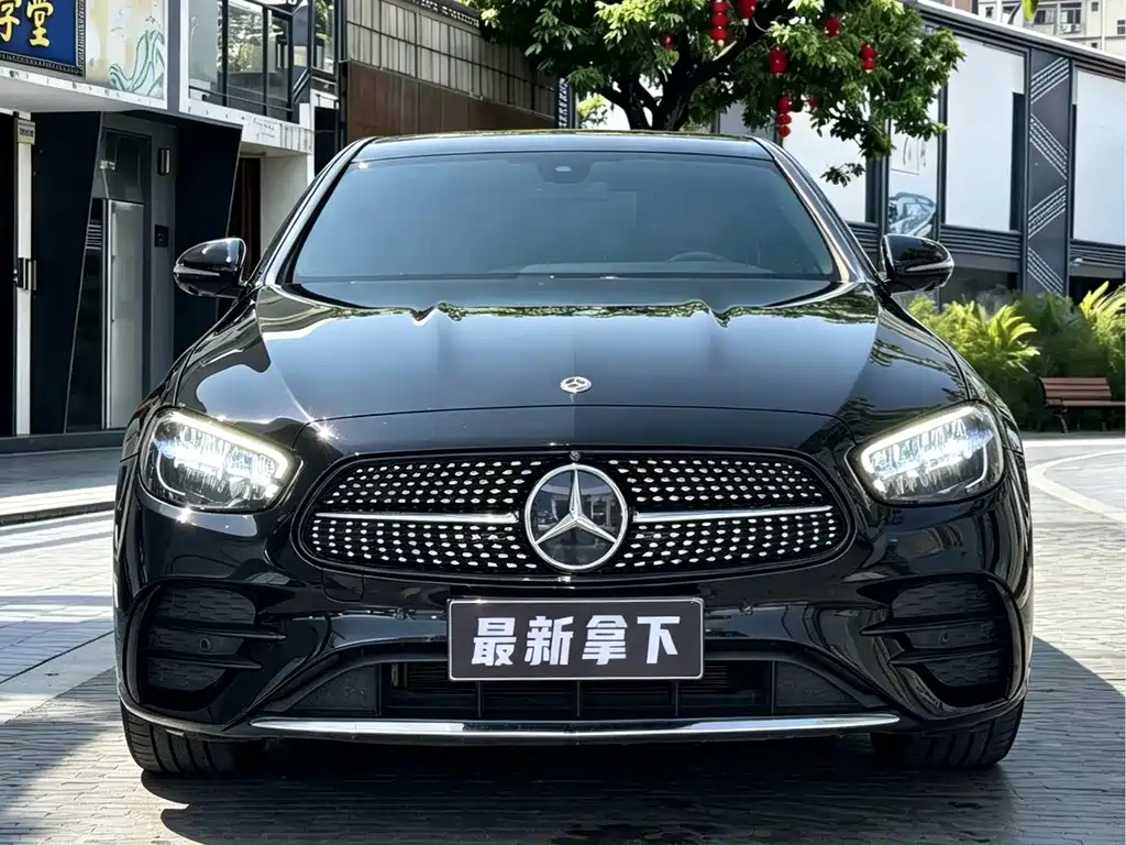 Mercedes-Benz E-Class — миниатюра 2