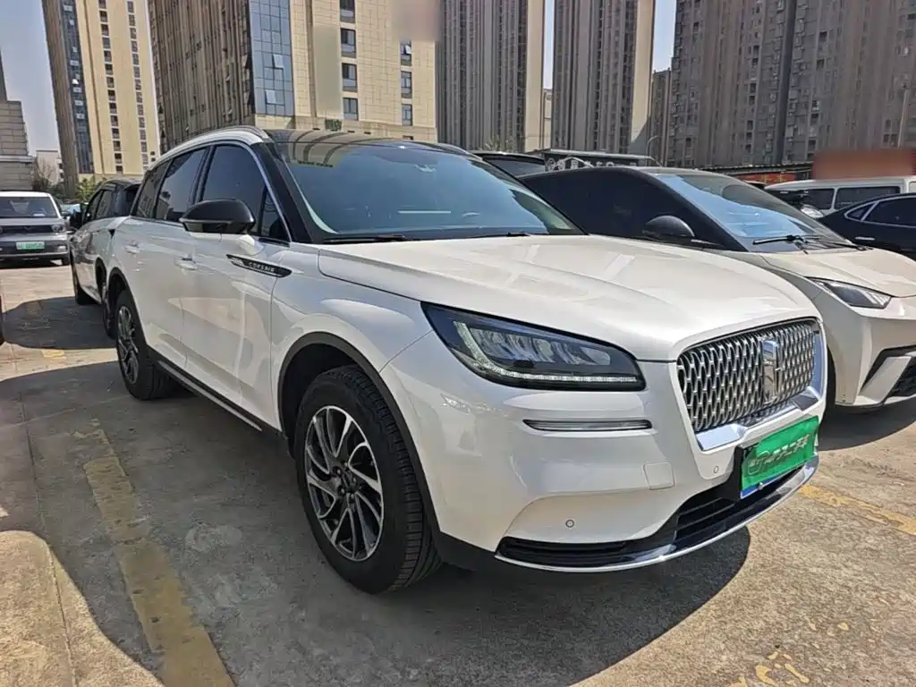 Lincoln Corsair — миниатюра 4