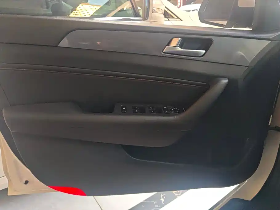 Hyundai Sonata — миниатюра 7