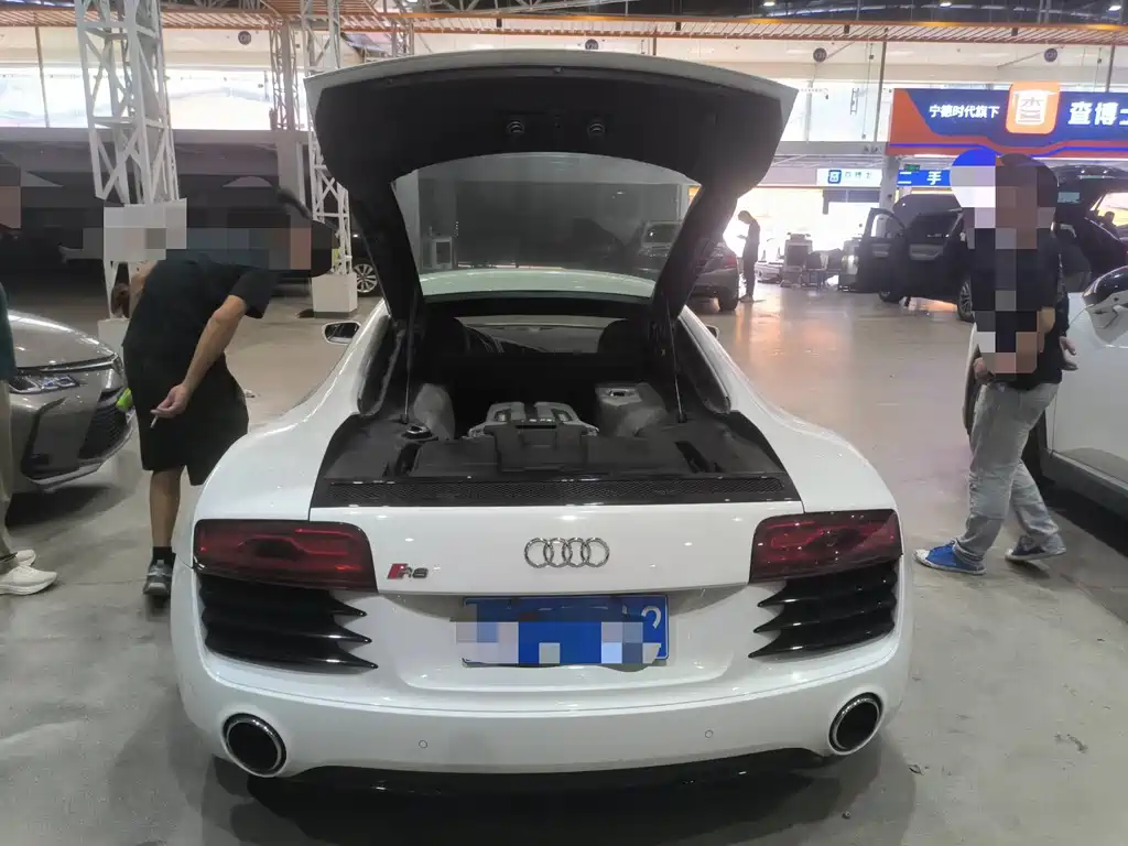 Audi R8 — миниатюра 5