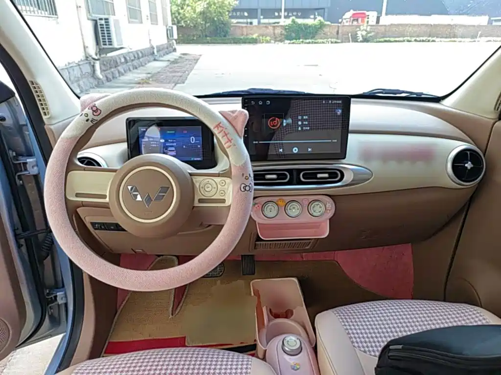 Wuling MINIEV — миниатюра 10