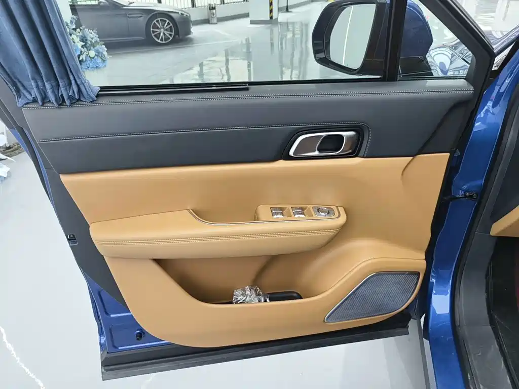 Li Auto Li ONE — миниатюра 4