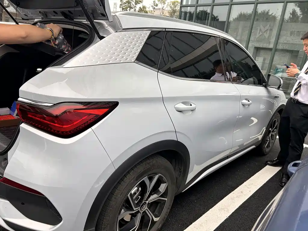 BYD Yuan Plus — миниатюра 2