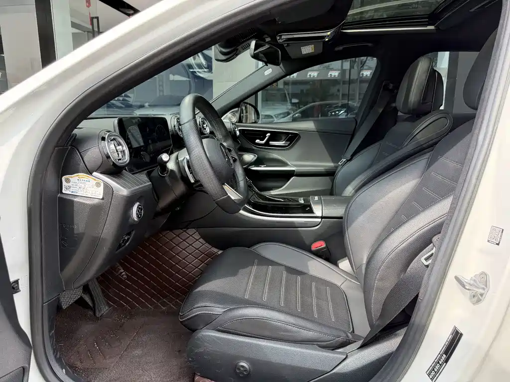 Mercedes-Benz C-Class — миниатюра 8