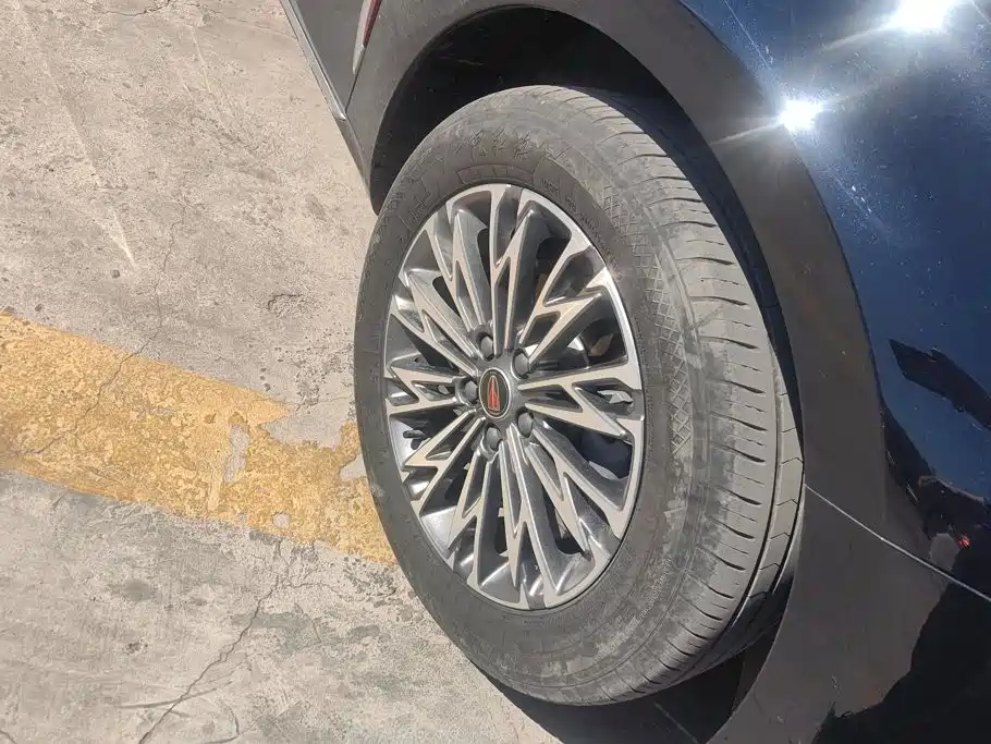 Hongqi Hongqi H5 — миниатюра 6