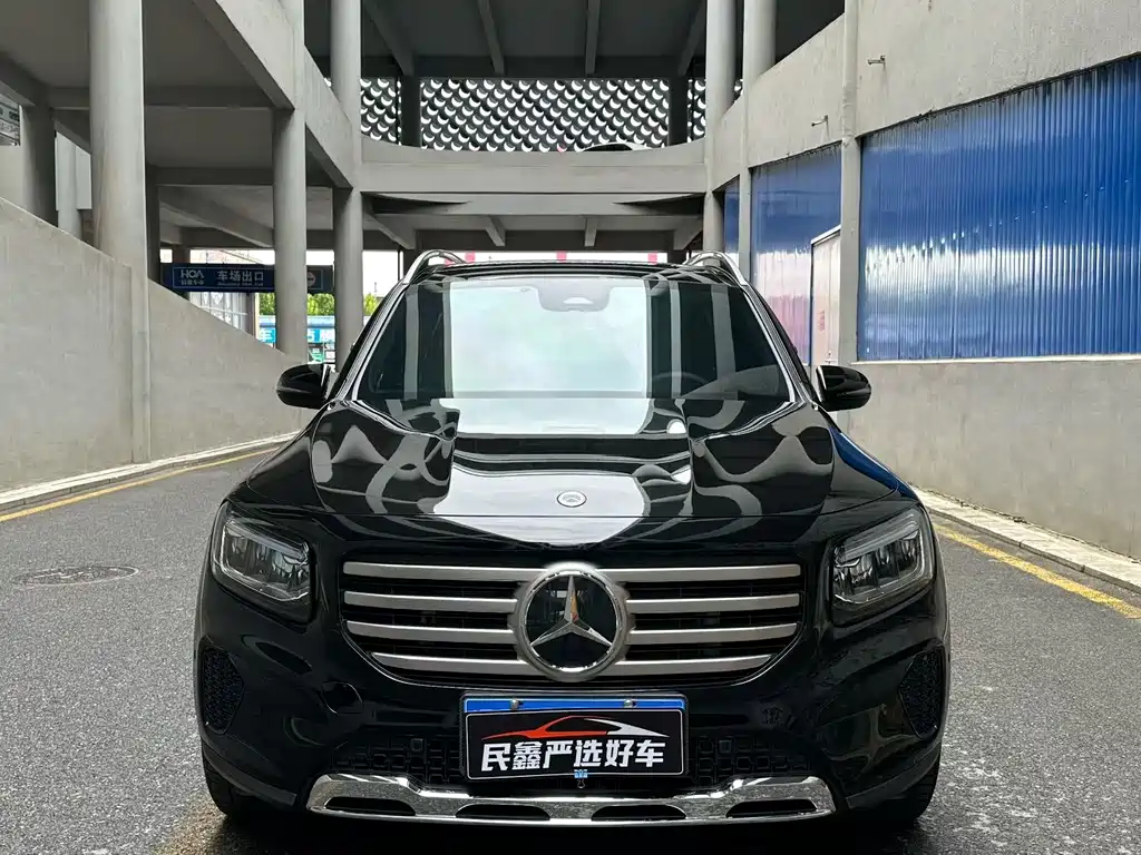 MERCEDES-BENZ GLB