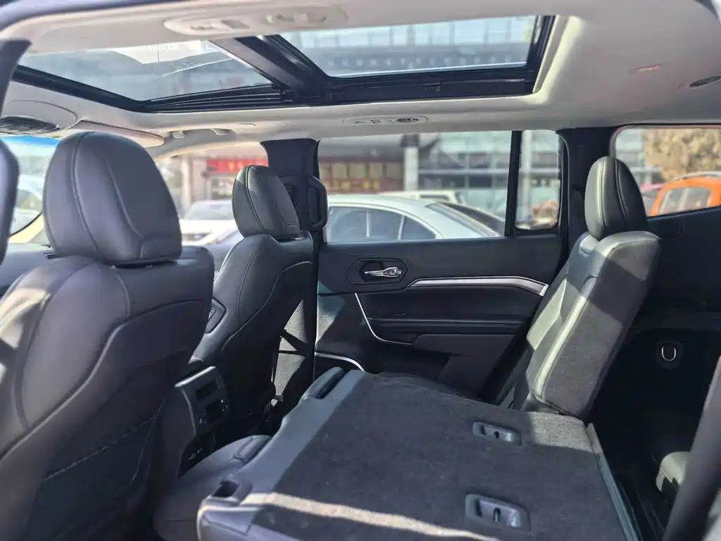 Jeep Grand Commander — миниатюра 21
