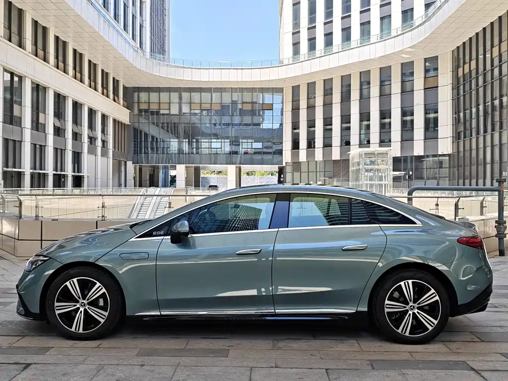 Mercedes-Benz EQE 2026 500 4MATIC