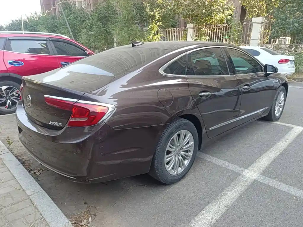 Buick LaCrosse — миниатюра 7