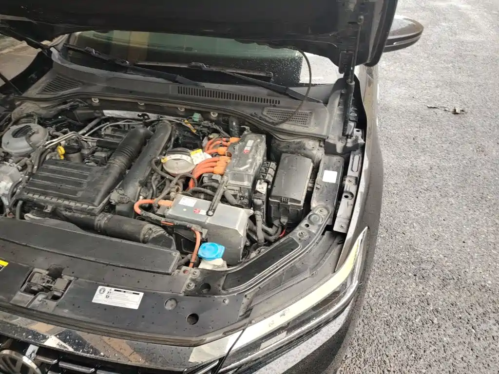 Volkswagen Passat PHEV — миниатюра 20