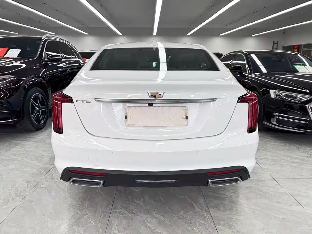 Cadillac CT5 — миниатюра 5