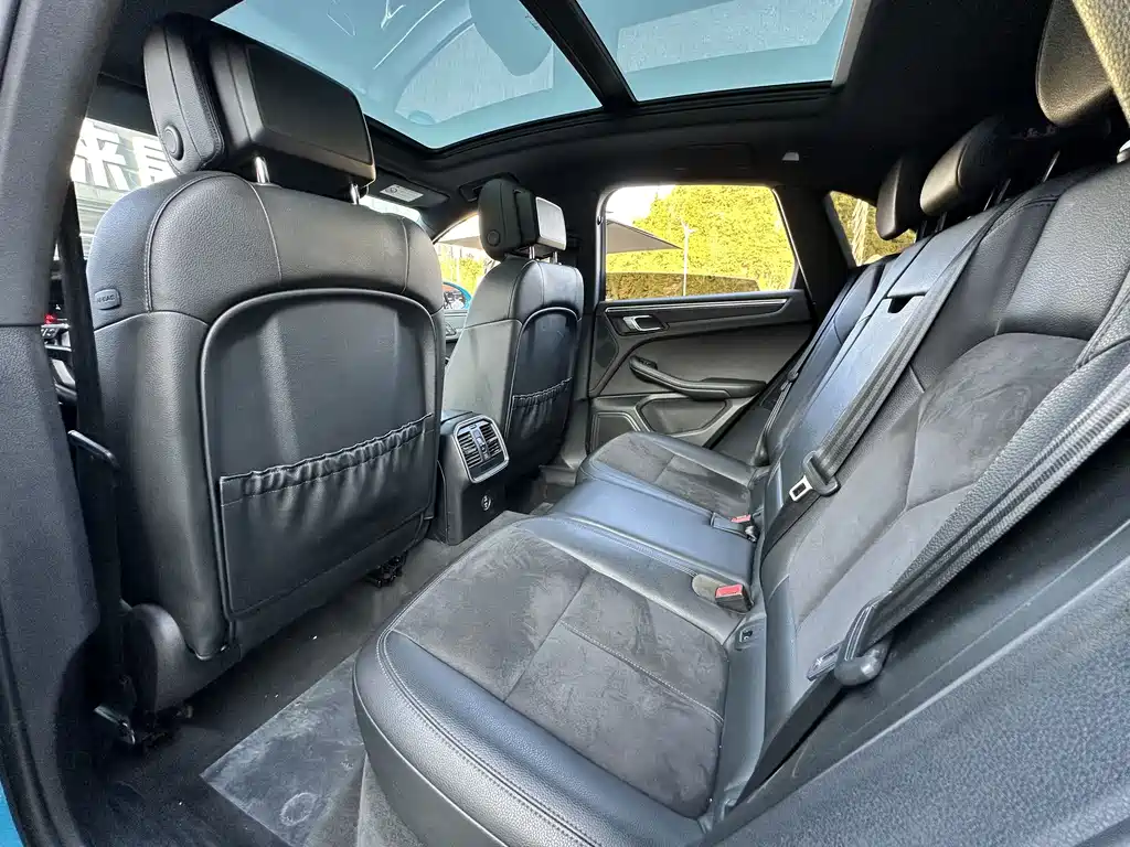 Porsche Macan — миниатюра 14