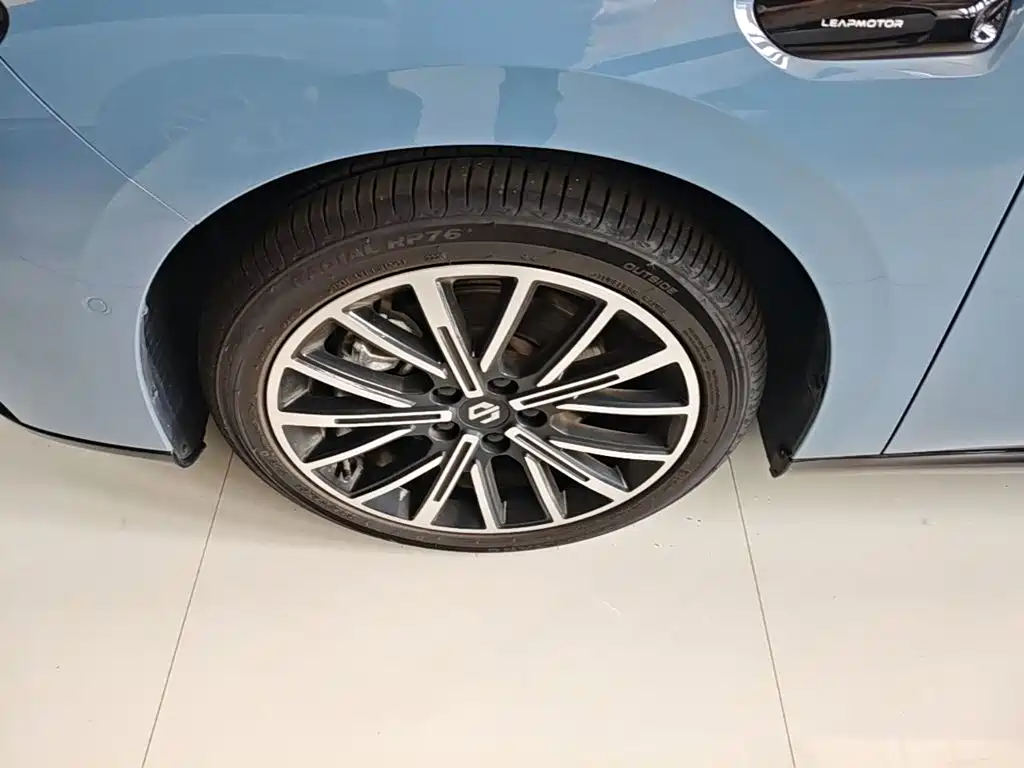 Leapmotor Leapmotor B01 — миниатюра 23