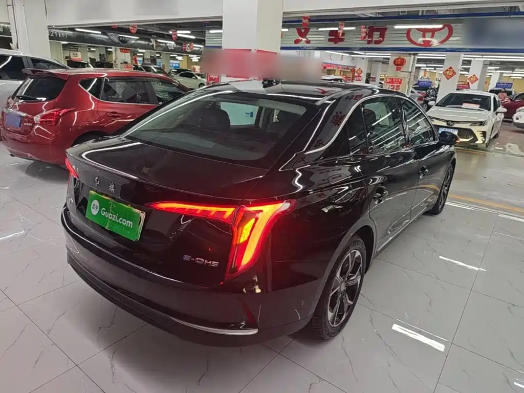 Hongqi Hongqi E-QM5 — миниатюра 7