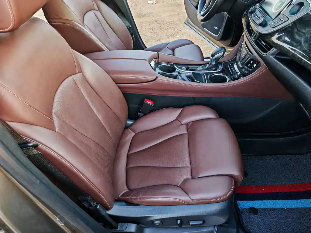 Buick Envision Plus — миниатюра 9