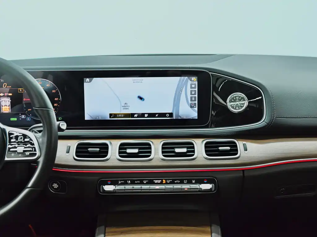 Mercedes-Benz GLE New Energy — миниатюра 13