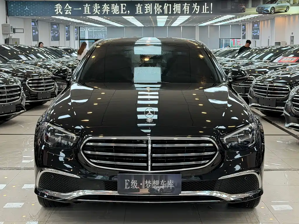 Mercedes-Benz E-Class 2022