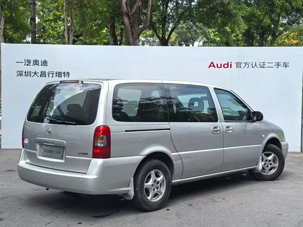 Buick GL8 — миниатюра 5