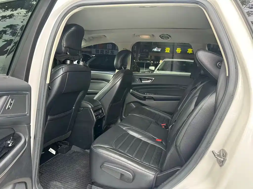 Ford Edge — миниатюра 4