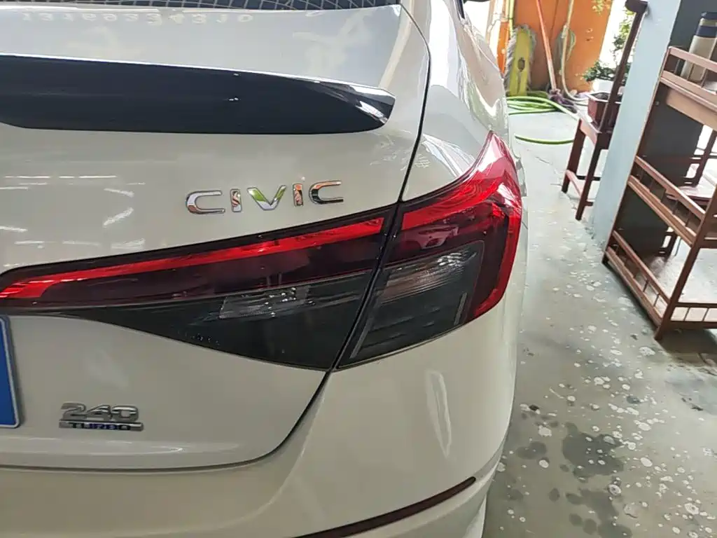 Honda Civic — миниатюра 8