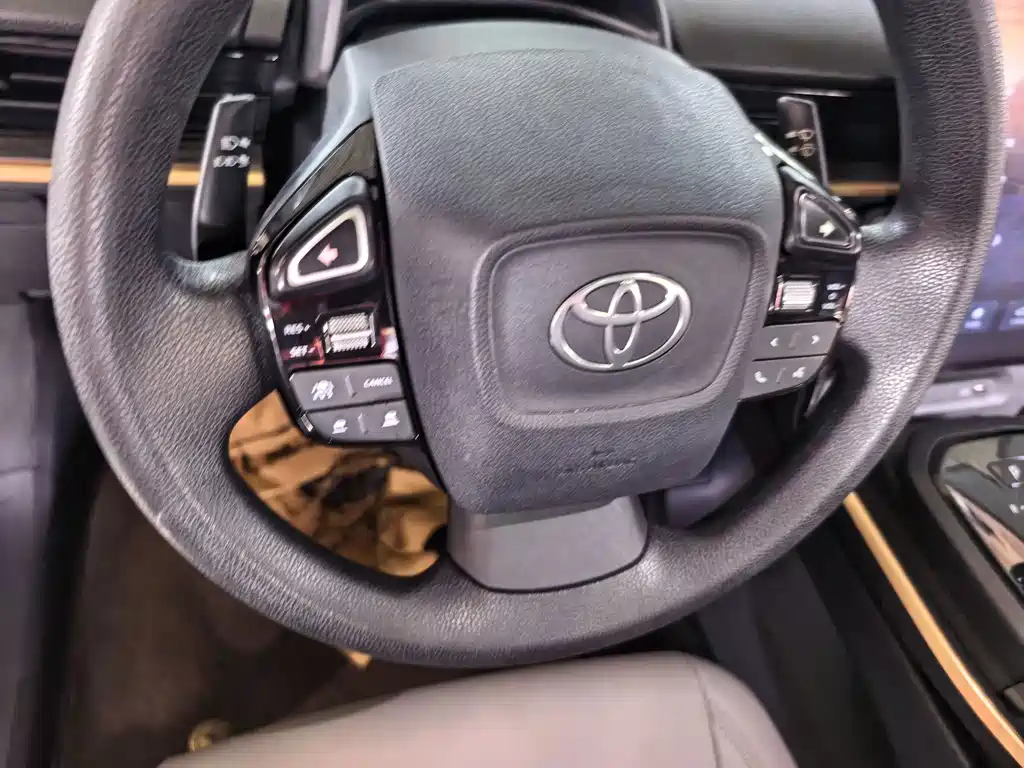 Toyota bZ3 — миниатюра 10