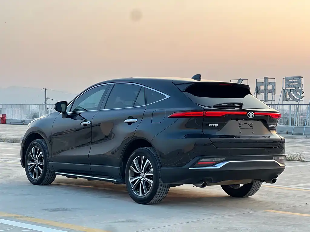 Toyota Harrier — миниатюра 9