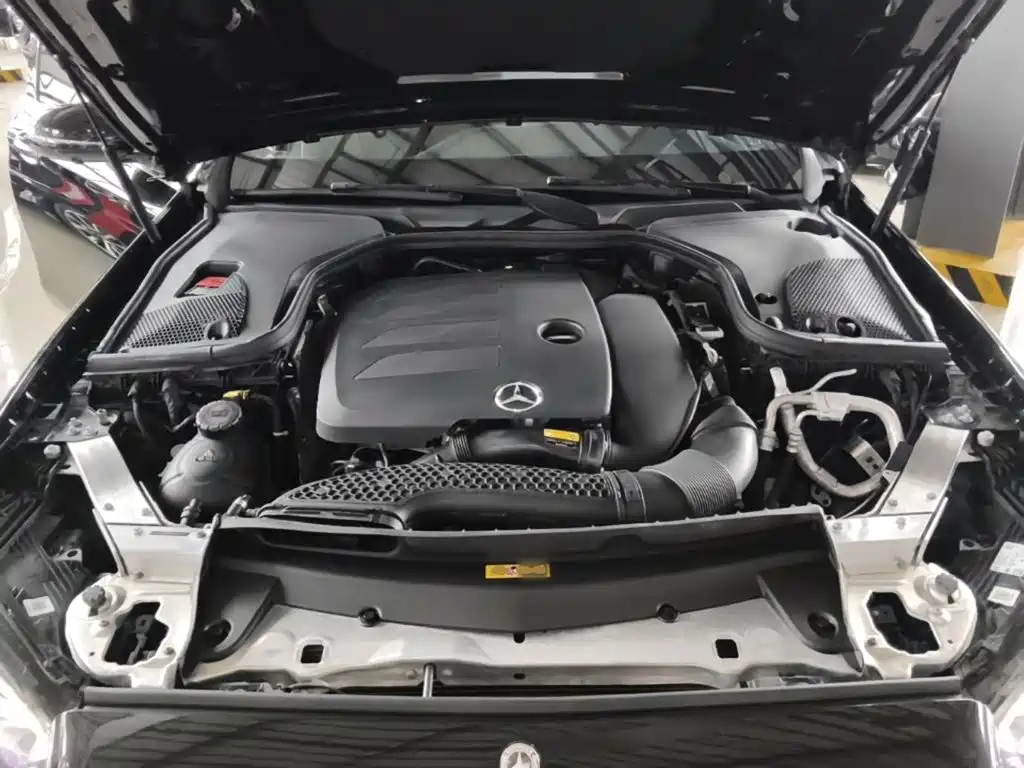 Mercedes-Benz E-Class — миниатюра 20