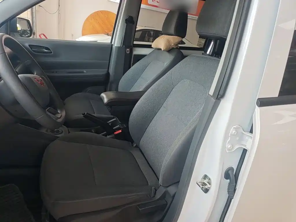 Wuling Hongguang EV — миниатюра 15